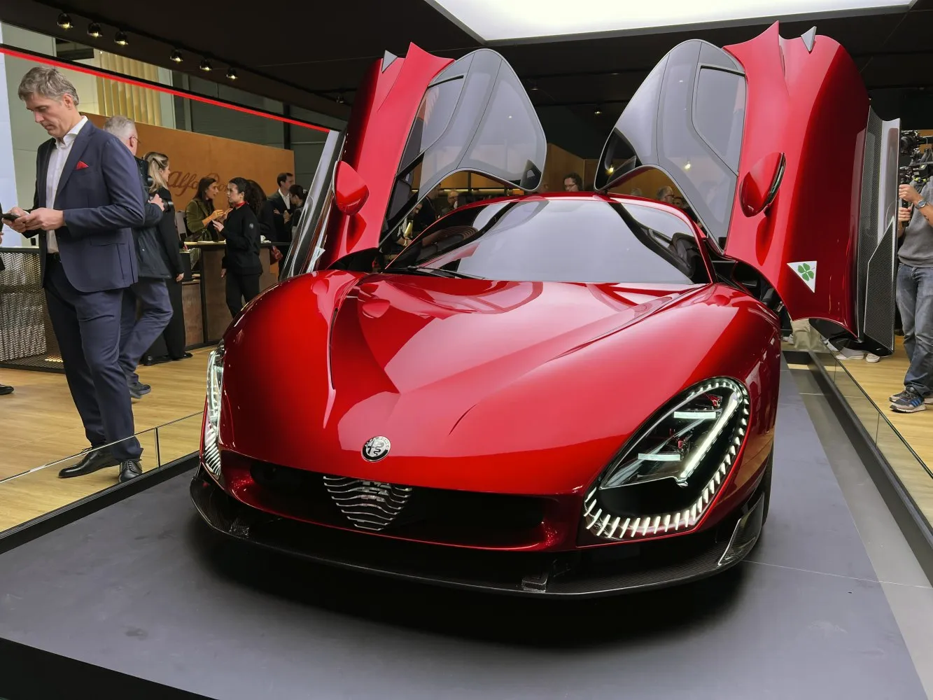 Alfa Romeo 33 Stradale 2023