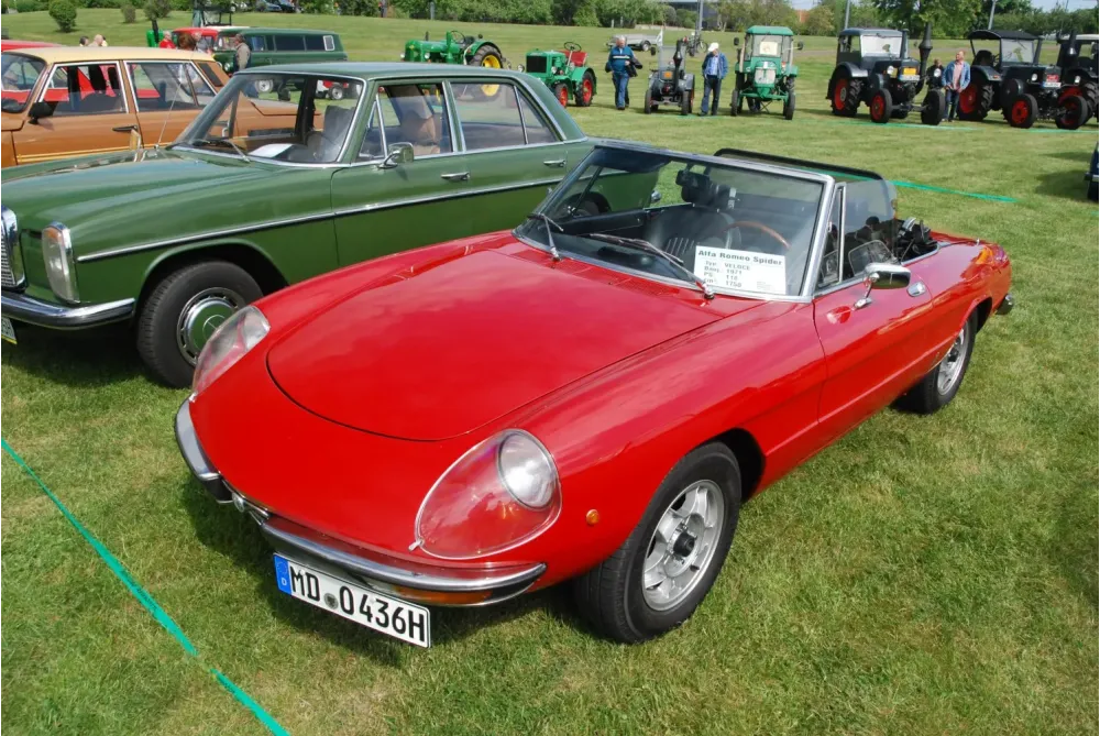 Alfa Romeo Spider 105