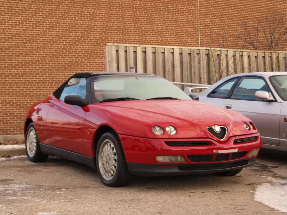 Alfa Romeo Spider 916
