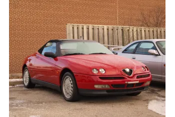 Alfa Romeo Spider 916
