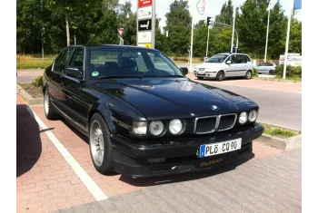 Alpina B11 E32