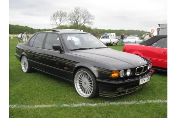 Alpina B12 E32