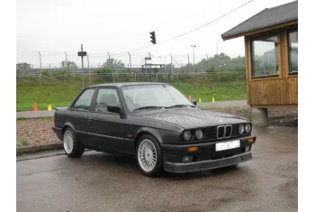 Alpina B6 E30