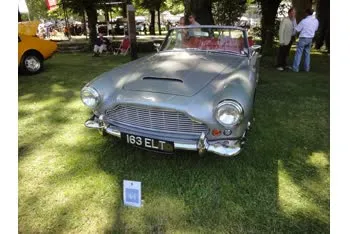 aston-martin db4 series-3