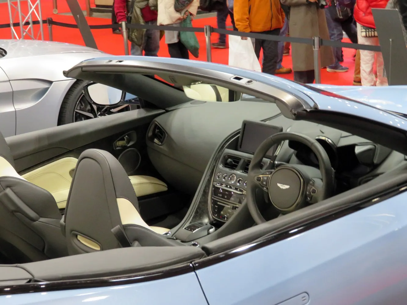 Image for Aston Martin DBS Superleggera Volante