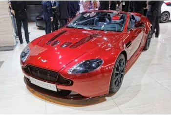 Aston Martin V12 Vantage Roadster