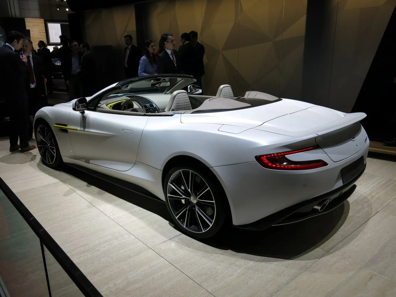 Image for Aston Martin Vanquish II Volante