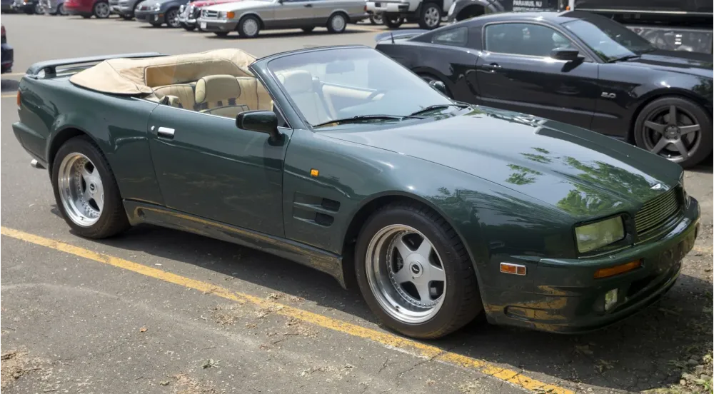 Aston Martin Virage Volante