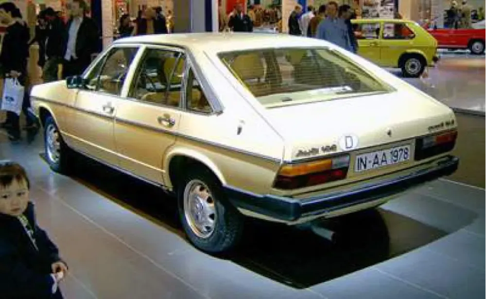 Audi 100 Avant (C2, Typ 43)