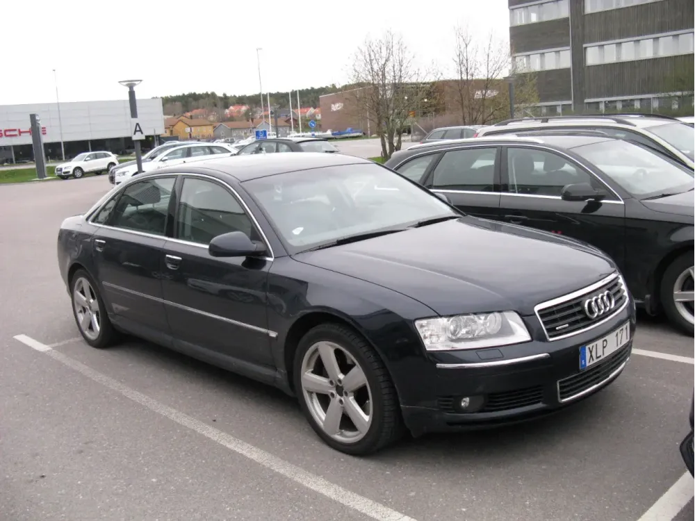 Audi A8 Long (D3, 4E)