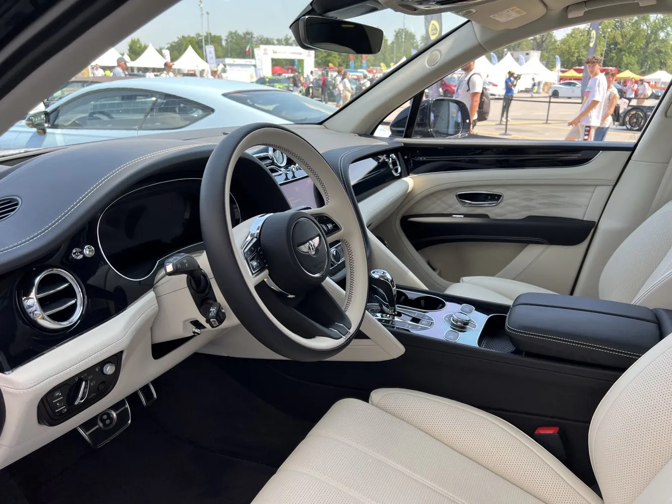Image for Bentley Bentayga EWB