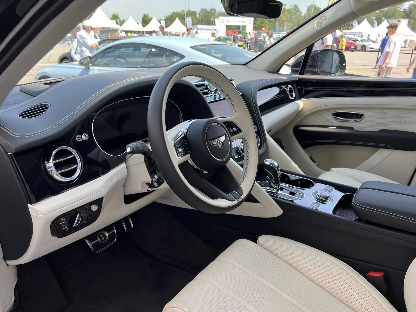 Image for Bentley Bentayga EWB