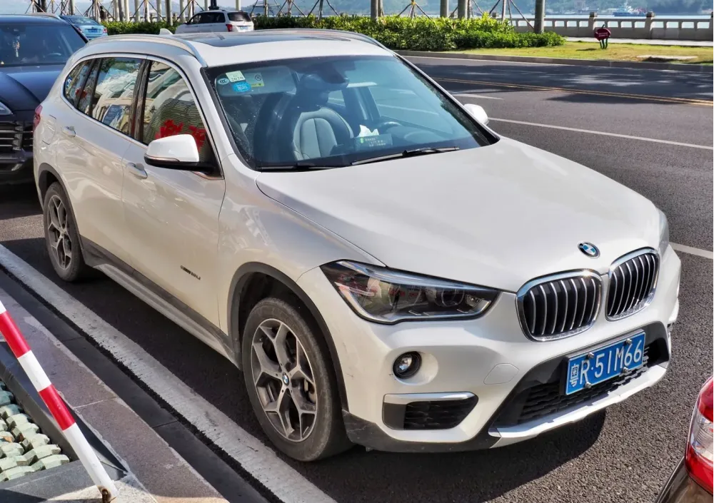 BMW X1 F49 Long