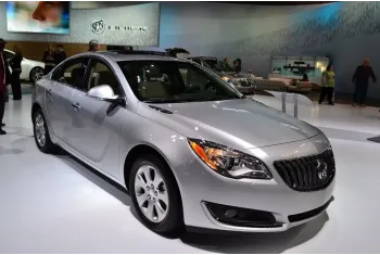 Buick Regal V Sedan (facelift 2014)