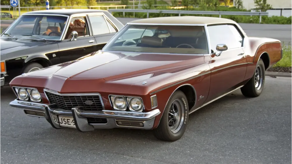 Buick Riviera III