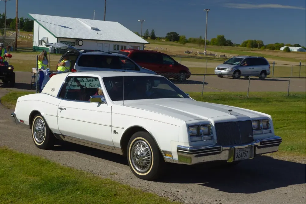 Buick Riviera VI