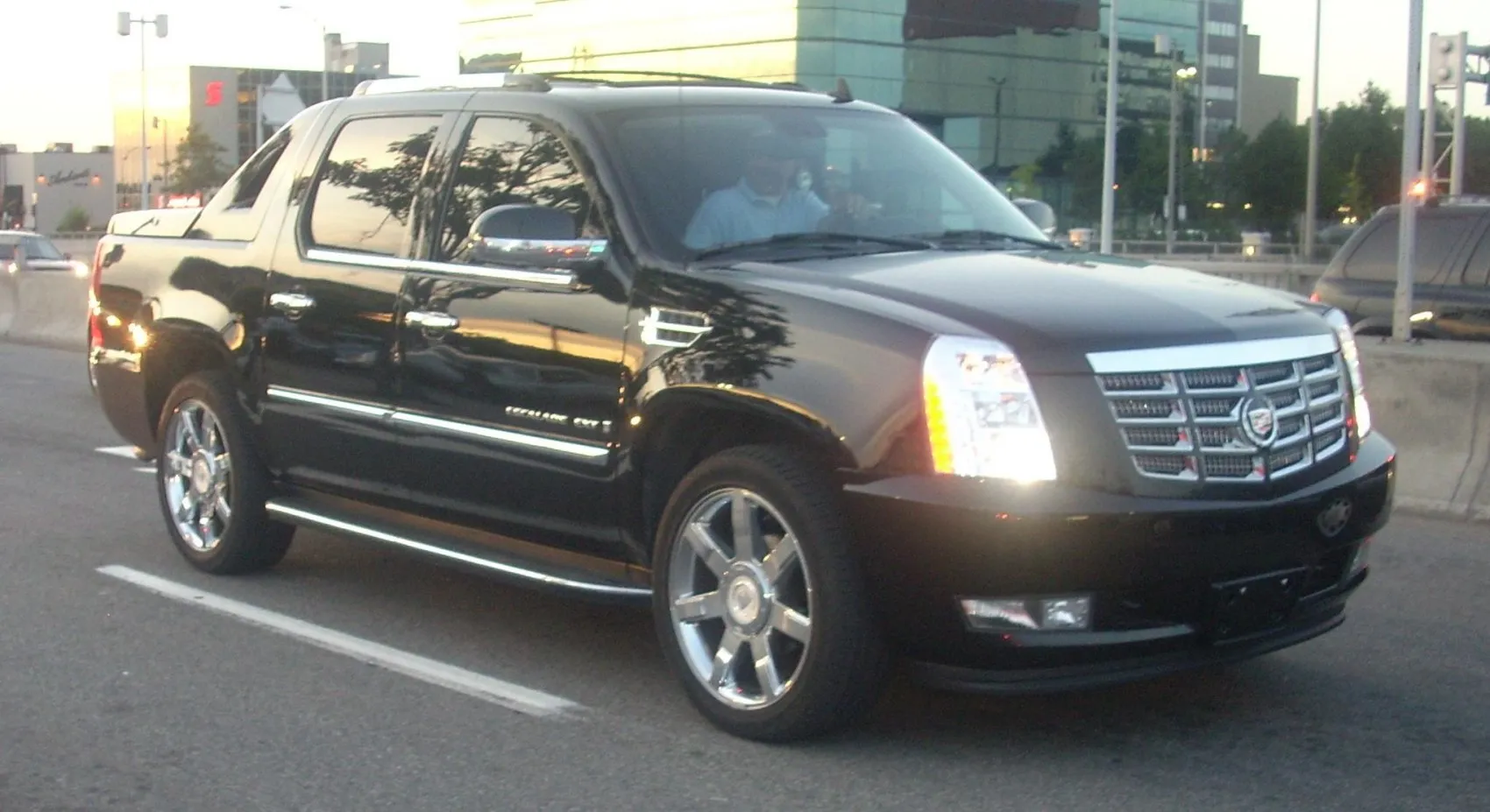 Image for Cadillac Escalade III EXT