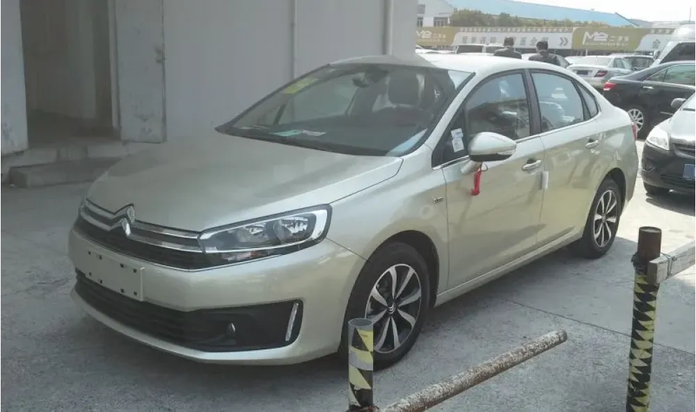 Citroen C4 Berline (Phase I, 2015)