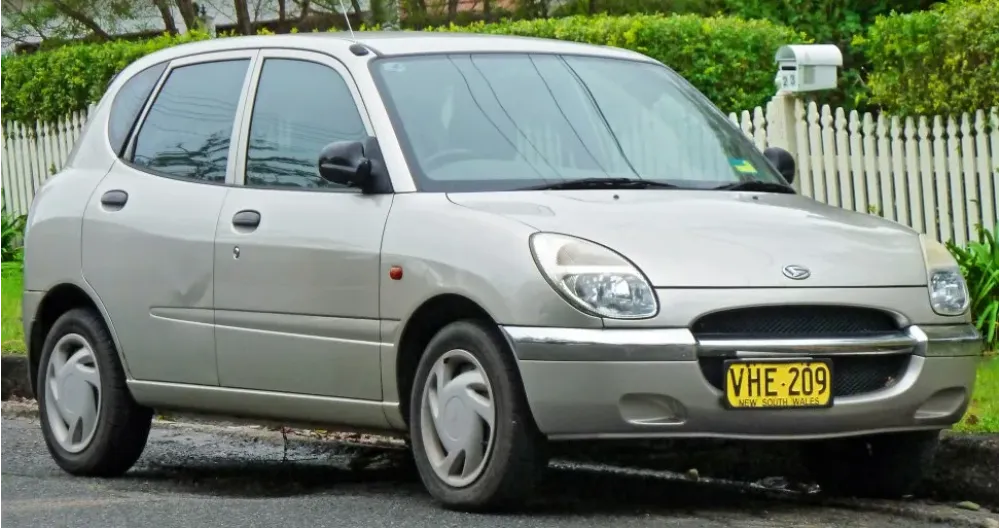 Daihatsu Storia M1
