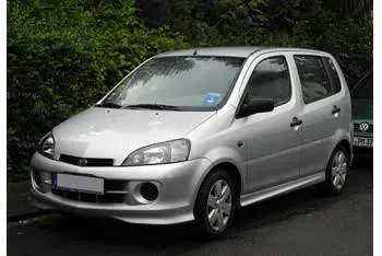 daihatsu yrv