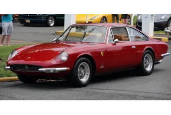 Ferrari 365 GT 2+2