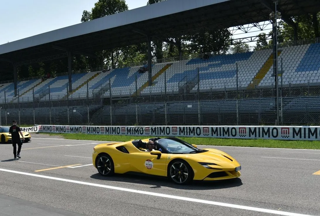 Image for Ferrari SF90 Spider