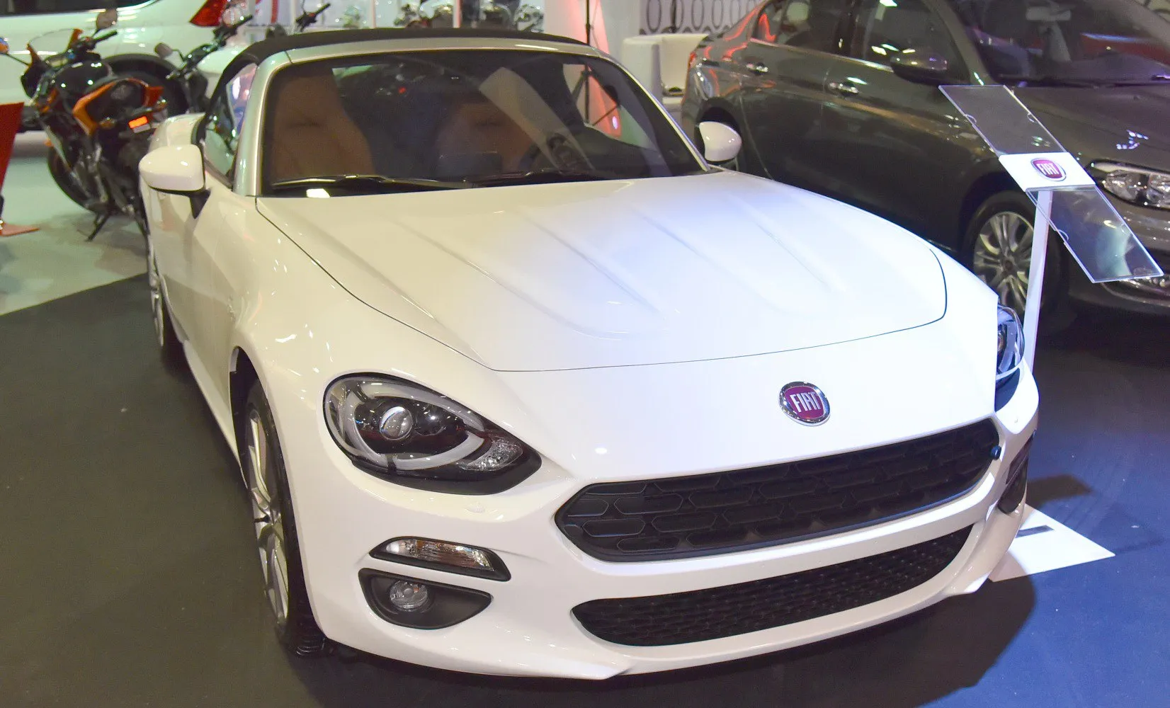 Image for Fiat 124 Spider (2016)