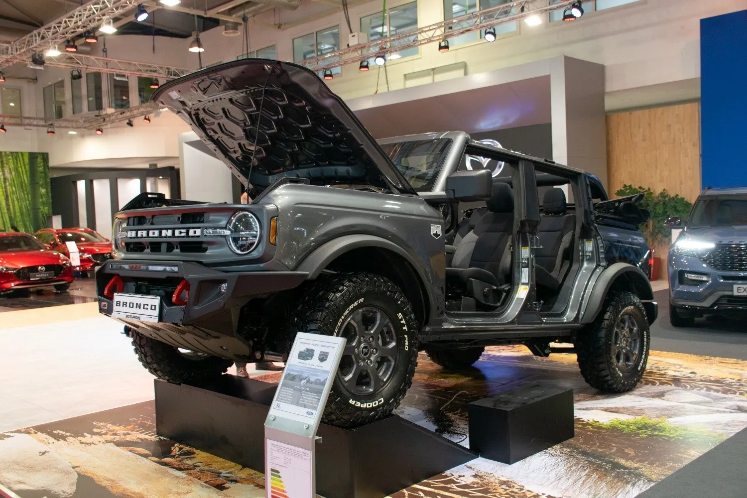 Image for Ford Bronco VI Four-door