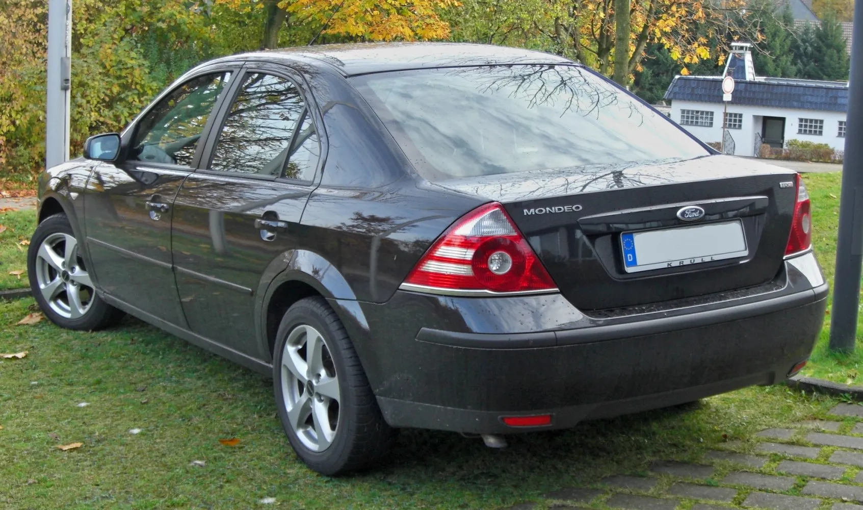 Ford Mondeo II Sedan
