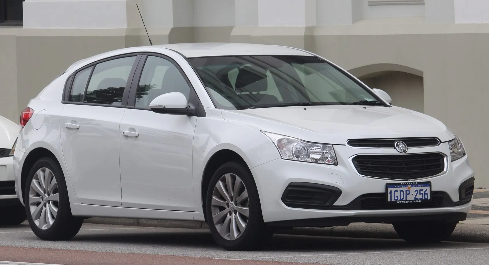 Holden Cruze Hatch (JH, facelift 2015)