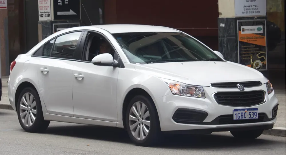 Holden Cruze Sedan (JH, facelift 2015)