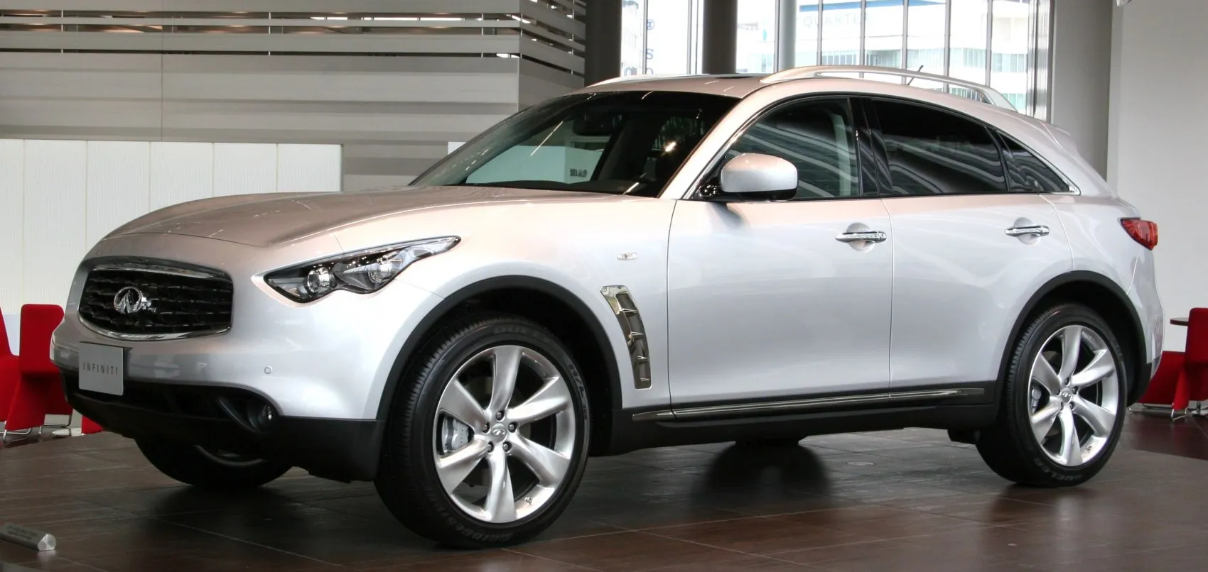 Infiniti FX II