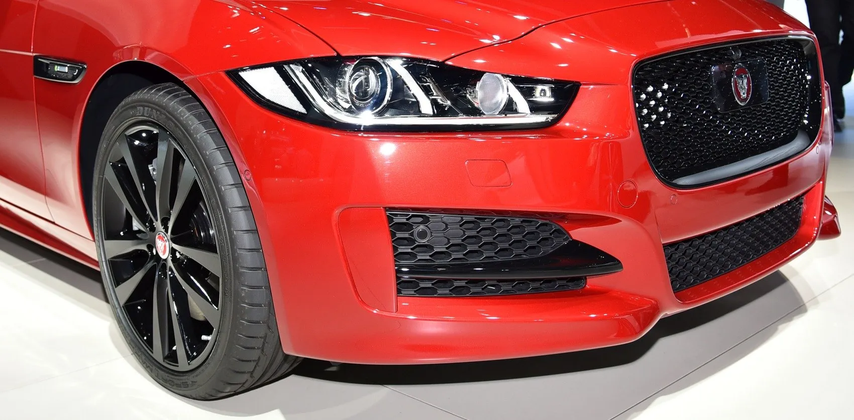 Image for Jaguar XE X760