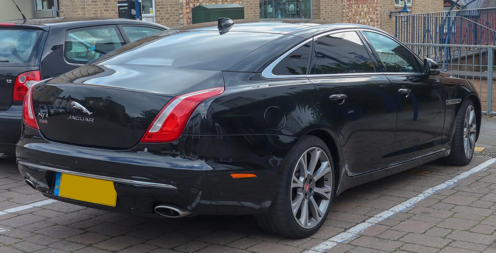 Image for Jaguar XJ Long (X351 facelift 2015)