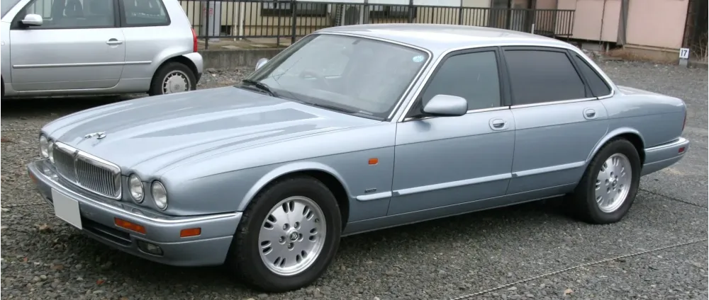 Jaguar XJ X300
