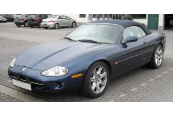 Jaguar XK Convertible (X100)