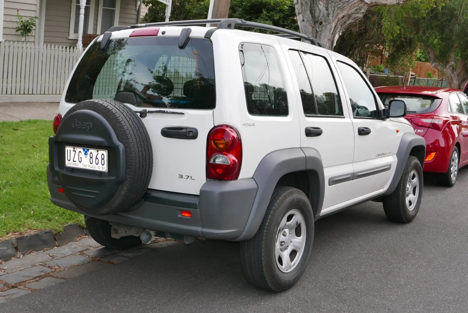 Image for Jeep Cherokee III (KJ)