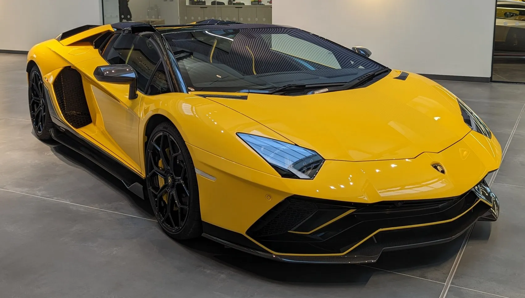 Lamborghini Aventador LP 780-4 Ultimae Roadster