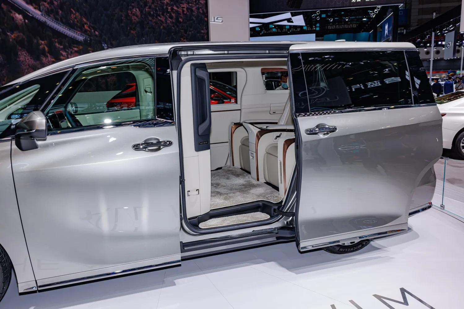 Image for Lexus LM II