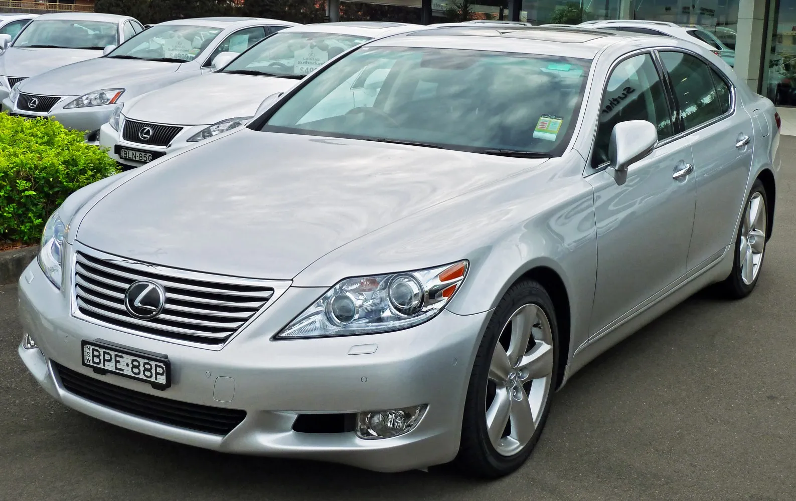 Lexus LS IV (facelift 2009)
