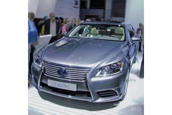 Lexus LS IV Long (facelift 2012)