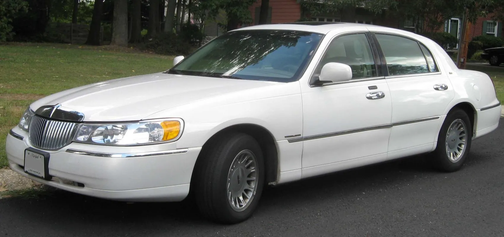 Lincoln Town Car III  (FN145)