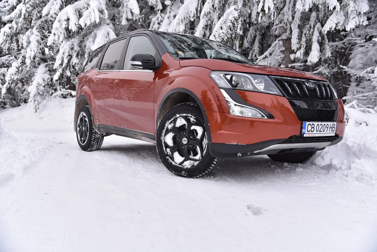 Mahindra XUV500 facelift 2015