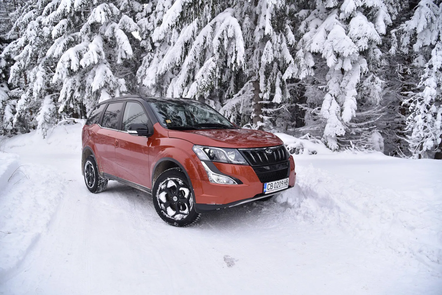 Image for Mahindra XUV500 facelift 2015