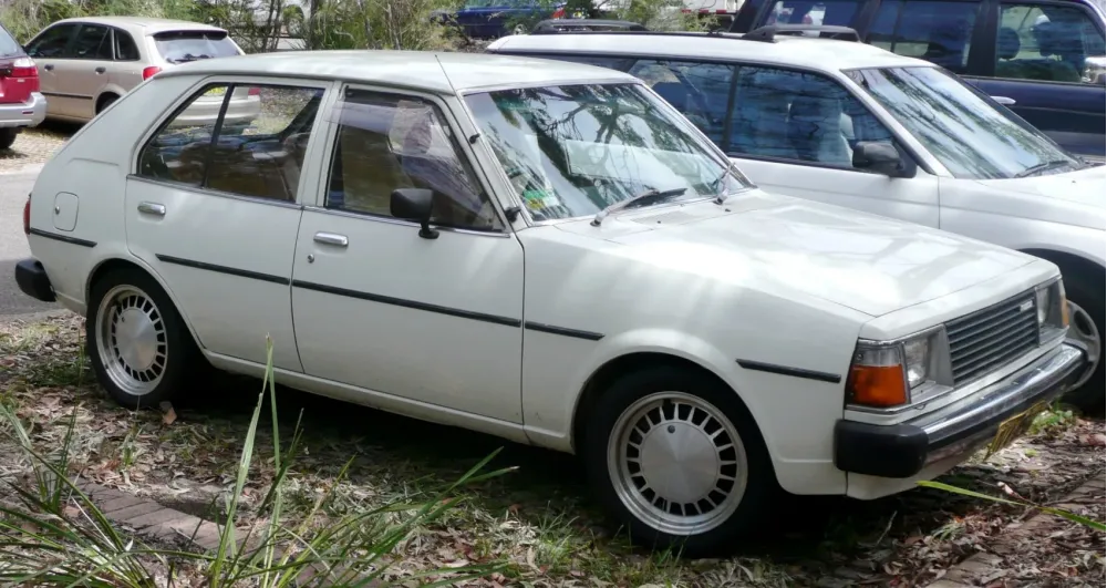 Mazda 323 I (FA)