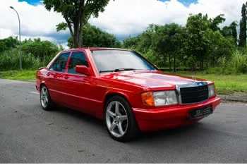 mercedes-benz 190 w201-facelift-1988