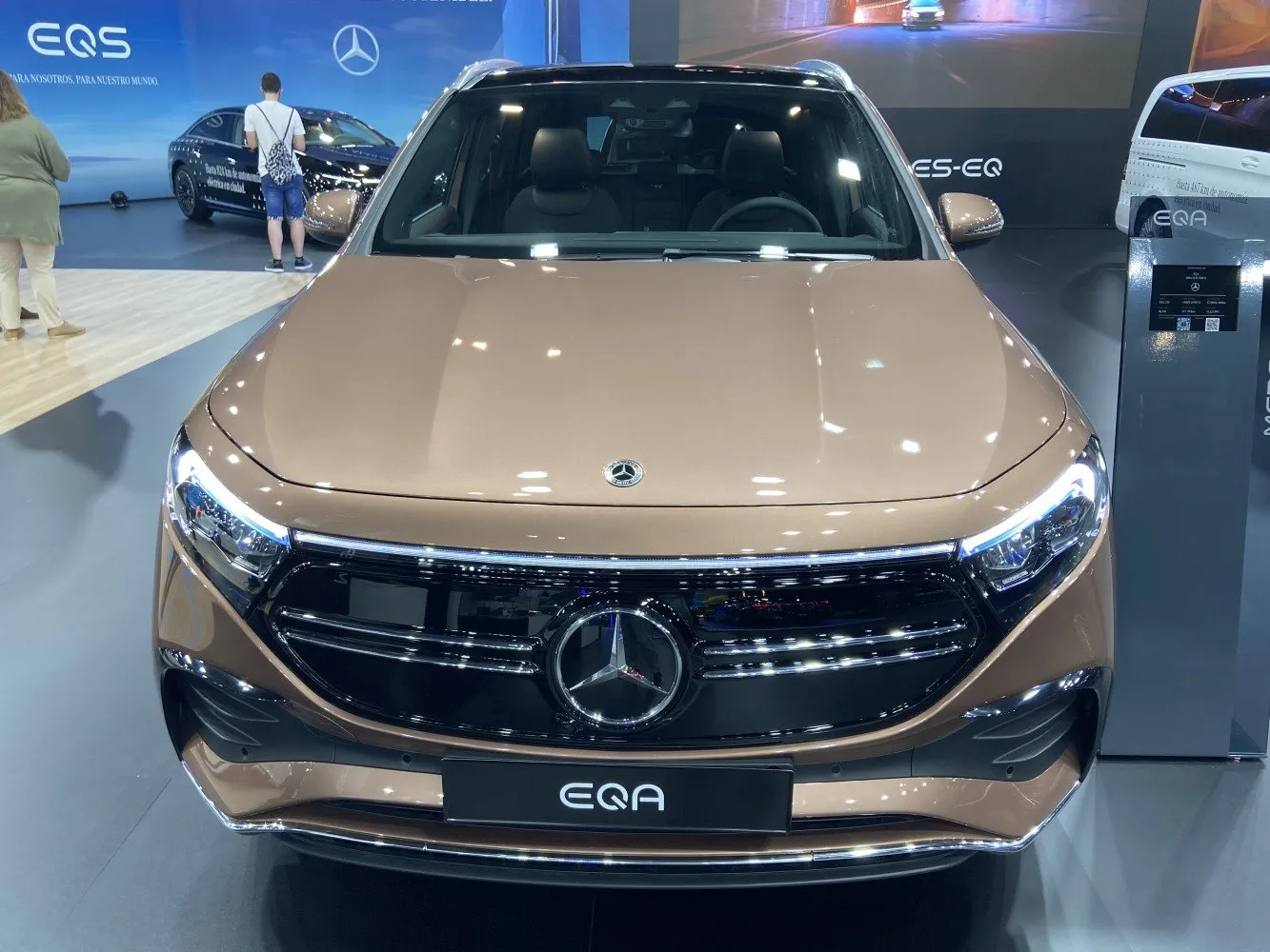 Mercedes-Benz EQA H243