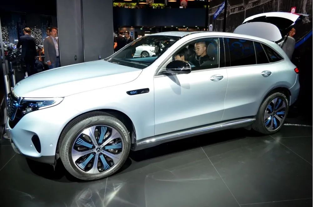 Mercedes-Benz EQC N293