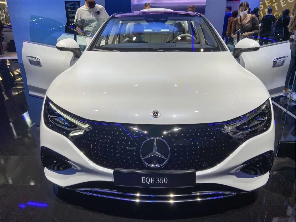 Mercedes-Benz EQE V295