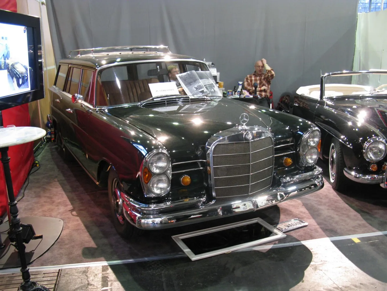 Mercedes-Benz Fintail Universal (W111)